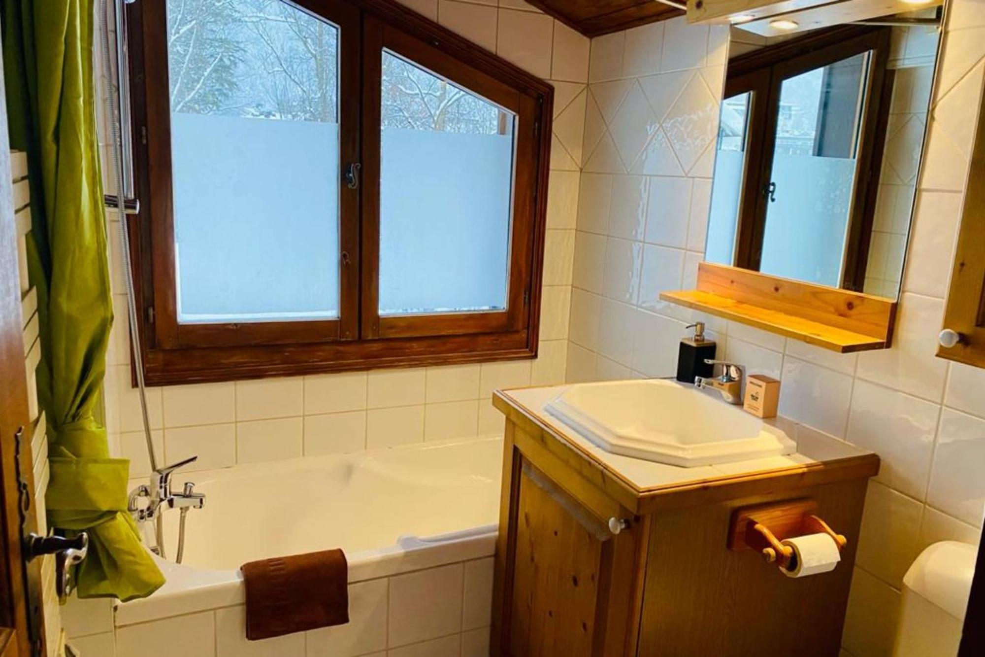 Mont Blanc View Apt In The Heart Of Chamonix Exterior photo
